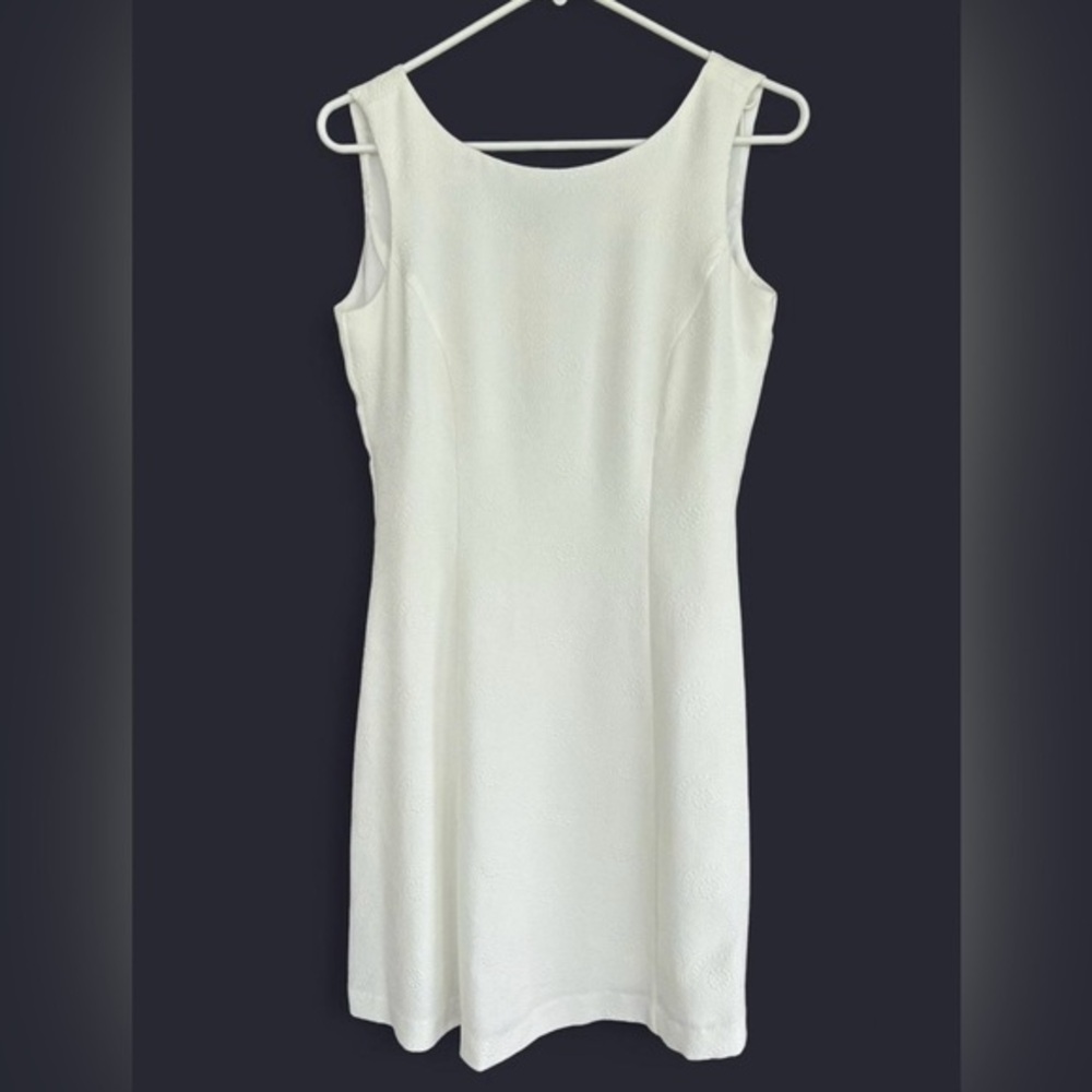 Cremieux Dress Size 2 White Solid Sleeveless Knee Length Zip Lined Sheath Bridal